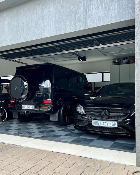 Mercedes S Class Black, Mercedes Benz Suv, Luxury Cars Range Rover, Life Goals Future, Beach Instagram Pictures, Dream Cars Mercedes, Car Goals, Luxury Lifestyle Dreams, Cool Wallpapers Cartoon