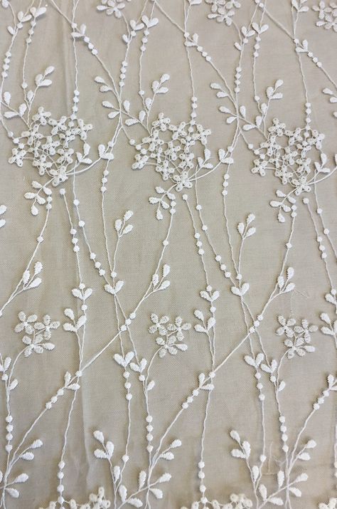 Embroidery White On White, White On White Embroidery, Embroidery Fashion Detail, Tambour Embroidery, Bead Embroidery Patterns, Hand Work Embroidery, Embroidery On Clothes, Handwork Embroidery Design, Embroidery Designs Fashion