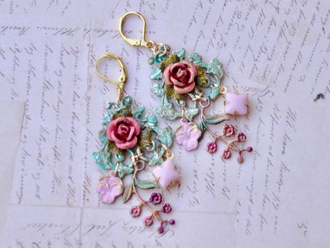 Painting On Metal, Victorian Style Jewelry, Altered Art Jewelry, Vintage Assemblage Jewelry, Jewelry Repurposed, Vintage Jewelry Repurposed, Pink Charm, Victorian Garden, Vintage Assemblage