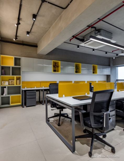 Office Cupboard Design, Small Office Design Interior, Workstations Design, Small Office Design, Loft Office, Office Interior Design Modern, Modern Office Interiors, Architects Office, Office Space Design