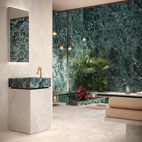 Green Granite Bathroom, Modern American Interior, Blue Marble Bathroom, Green Marble Bathroom, Easy Renovations, Eclectic Bathroom Design, Style Vert, Marble Interior, Green Granite