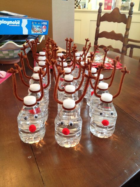 Reindeer Waters, reindeer, water bottles, Christmas, decorations, craft, selections by sisters Winter Class Gifts For Kids, Christmas Snacks For Kids School Party Prepackaged, Winter Class Party Ideas, Holiday Class Party Ideas, Winter Festival Ideas, Winter Party Food Ideas, Christmas Class Party Ideas, Holiday Snacks For Kids, Kindergarten Christmas Party