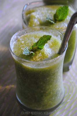 Egyptian Limeade, Egyptian Drinks, Oasis Drink, Mint Limeade, Egyptian Recipes, Mint Shake, Mint Drink, Lemon Custard, Egyptian Food