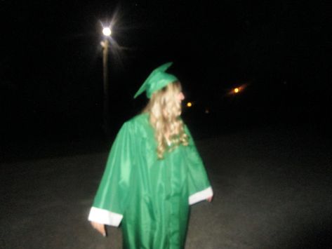 Digital Camera Senior Pictures, Green Graduation Gown And Cap, Green Graduation Gown, Graduation Gown And Cap, Graduation Inspiration, College Grad Photos, Cap And Gown Pictures, Graduation Pic, Senior Szn