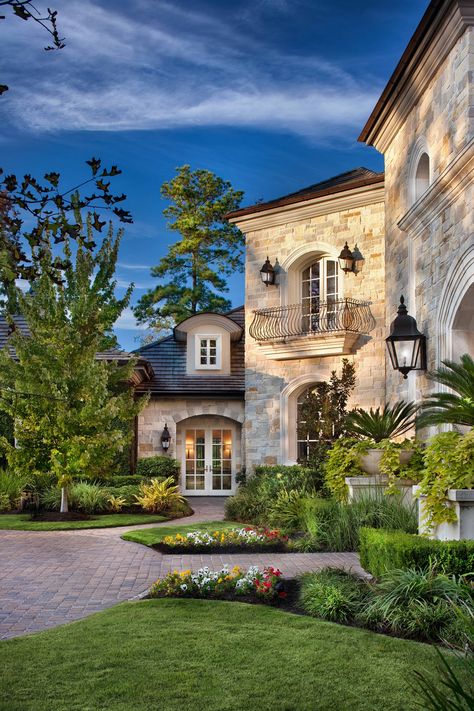 French Modern - Traditional - Exterior - Houston - by JAUREGUI Architecture Interiors Construction | Houzz Modern Traditional Exterior, Luxury Cabin Interior, Bedrooms Luxury, Luxury Apartments Interior, Luxury Farmhouse, Stone Mansion, Rustic Luxury, Homes Ideas, House Dream