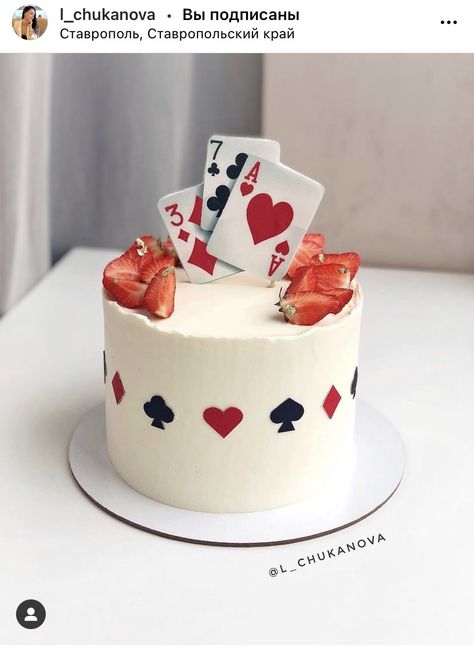 Poker Birthday Cakes For Men, Poker Birthday Cake, Deck Of Cards Cake, Poker Cake For Men, Red And Black Cakes, Casino Theme Cake Ideas, Casino Cake Ideas, Casino Birthday Cake, Casino Theme Cake