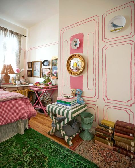 Hot Pink And Green Bedroom, Twee Bedrooms, Books In Bedroom, Striped Walls Bedroom, Pink And Green Bedroom, Hot Pink Paint, Preppy Decor, Pink Bedroom For Girls, Colorful Cottage