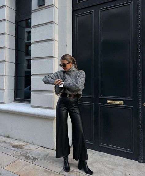 🌸 ZARA OUTFITS 🌸 on Instagram: "@ezgiiergun 🌸💕 #zara #zaraoutfits #outﬁtshot" Leather Pants Outfit Going Out, Chic Feminine Style, Vinter Mode Outfits, Ny Outfits, Leather Pants Outfit, Zara Outfit, The Marine, Causual Outfits, Mode Inspo