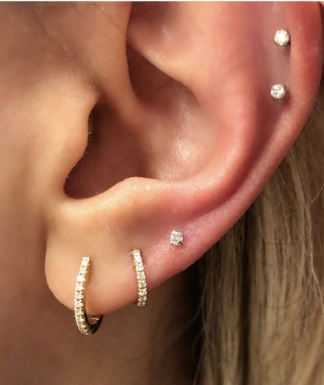 Helix Piercing Stud, Double Helix Piercing, Ear Peircings, Helix Piercing Jewelry, Pretty Ear Piercings, Double Helix, Earrings Inspiration, Helix Piercing, Body Mods