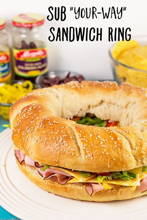 Sandwich Ring Recipes, Sandwich Rings French Bread, Sandwich Rings, Sandwich Presentation, Sandwich Ring, Flourless Banana Pancakes, Blueberry Dump Cake Recipes, Bundt Recipes, Sub Sandwich