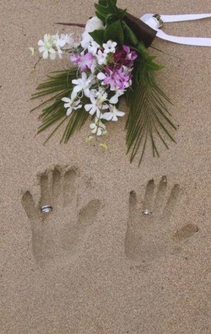 Wedding Beach Party, Wedding Vow Renewal Ceremony, Renewing Vows, Diy Beach Wedding, Simple Beach Wedding, Casual Beach Wedding, Renewal Wedding, Vow Renewal Ceremony, Wedding Renewal Vows