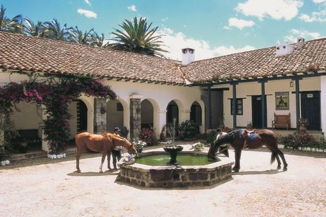 Spanish Haciendas, Hacienda Decor, Hacienda Homes, Spanish Hacienda, Mexican Hacienda, Hacienda Style Homes, Dream Horse Barns, Mexico House, Modern Rustic Homes