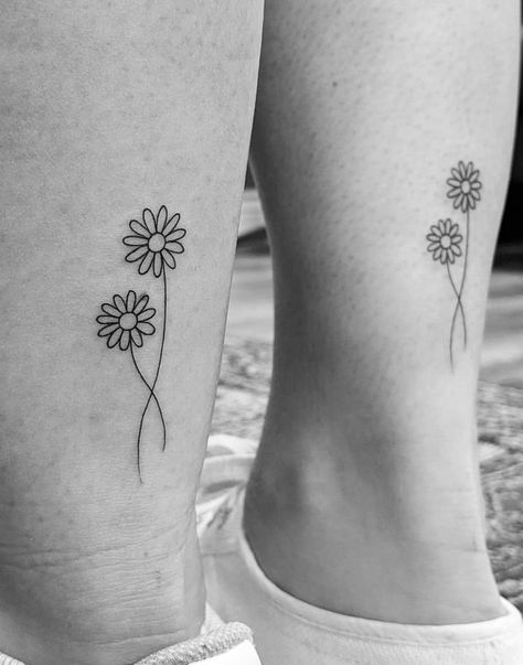 Daisy And Clover Tattoo, Two Daisies Tattoo, Two Daisy Tattoo, Fine Line Daisy Tattoo Simple, Sunflower Fine Line Tattoo, Daisy Fine Line Tattoo, Fine Line Daisy, Simple Daisy Tattoo, Fine Line Daisy Tattoo