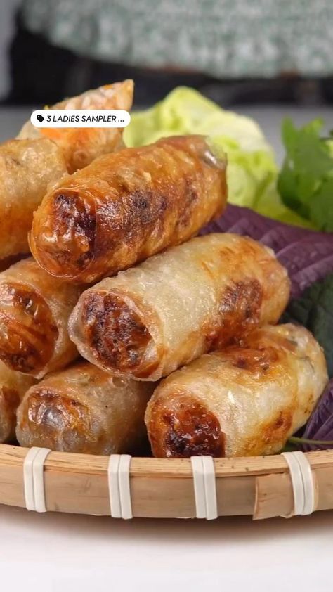 Fried Rolls, Mung Bean Noodles, Vietnamese Egg Rolls, Bean Noodles, Fried Spring Rolls, Party Snack Food, Chinese Cooking Recipes, Shiitake Mushrooms, Mung Bean