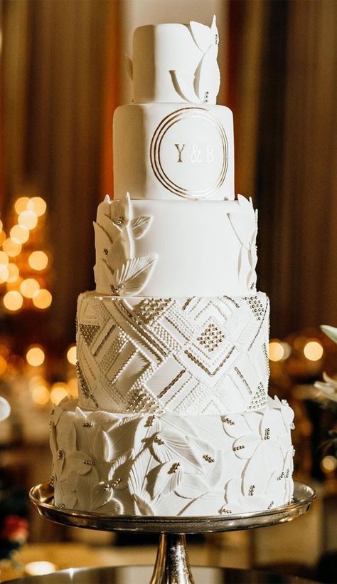 Pearl Wedding Cakes, Pearl Wedding Cake, Kingdom Marriage, Art Deco Wedding Cake, Geometric Wedding Cakes, Wedding Cake Options, Wedding Cake Pearls, Pattern Cake, Art Deco Cake