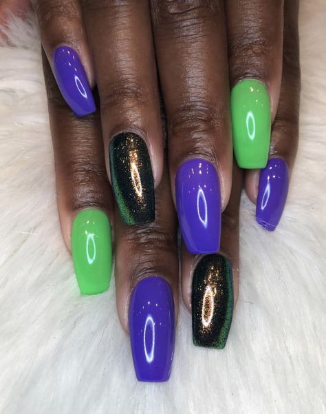 Purple Black And Green Nails, Black Purple Green Nails, Halloween Nails Green And Purple, Halloween Nails Purple And Green, Purple And Green Nails Halloween, Green And Purple Nails Ideas, Purple And Green Halloween Nails, Purple Green Nails, Green And Purple Nails