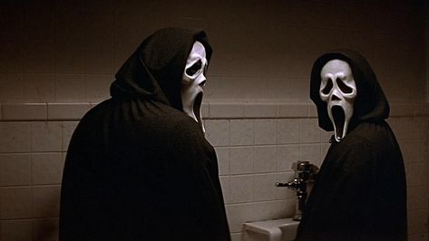 Scream 2, Scream Mask, Horror Photos, Scream Franchise, Ghostface Scream, Halloween Horror Movies, Slasher Movies, Scream Movie, Horror Movie Art