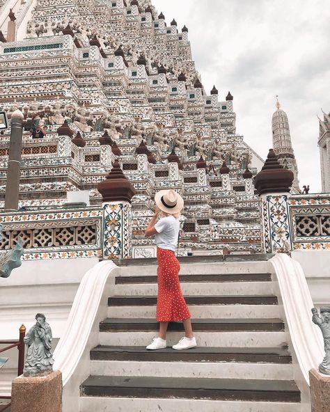 Wat Arun was by far my favourite temple of the day 🙏🏼  (minimalist outfits // temple outfit // street style // simple outfit // blogger // spring style // wat arun // outfit inspo // summer  outfit //  simple outfit // casual  // travel // travel blogger  // bangkok  // short hair // polka dot skirt // asos ) Thailand Temple Outfit, Temple Outfit, Bangkok Outfit, Wat Arun, Outfit Street Style, Minimalist Outfits, Outfit Simple, Outfit Street, Outfit Inspo Summer