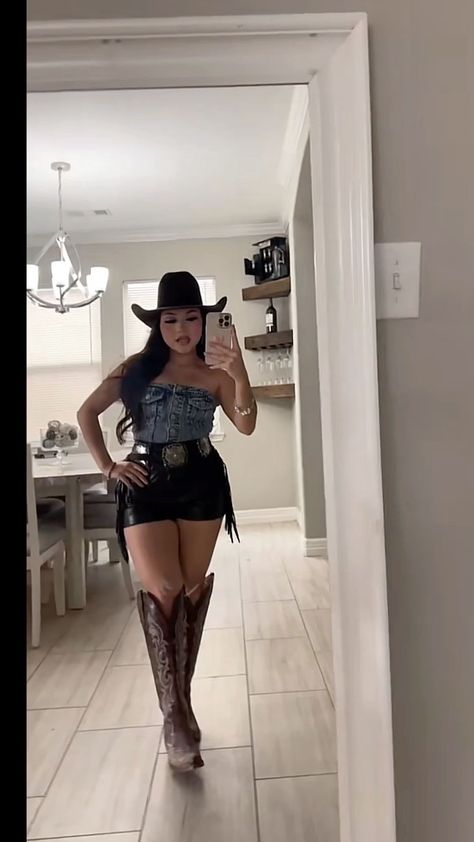 Country Bar Outfit Summer, Outfit For Jaripeo, Ffa Official Dress Women, Ivan Cornejo Concert Outfits Women, Cowboy Fits For Woman, Summer Jaripeo Outfits, Banda Concert Outfit Mexican, Baile Surprise Outfits, Carin Leon Concert Outfit Ideas Women