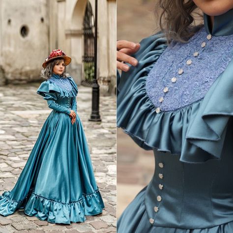 Renfaire Outfits, Sophie Howls Moving Castle, Castle Dresses, Ghibli Cosplay, Howls Moving Castle Cosplay, Wonderland Fashion, Azure Dress, Sophie Hatter, Cosplay Design