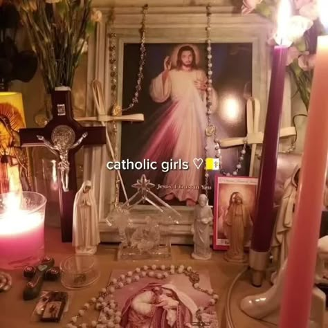 Folk Catholicism Altar, Catholic Core Aesthetic, Catholic Witch, Jesus Altar, Altar Christian, Spotify Playlist Songs, Christian Altar, Catholic Home Altar, Catholic Core