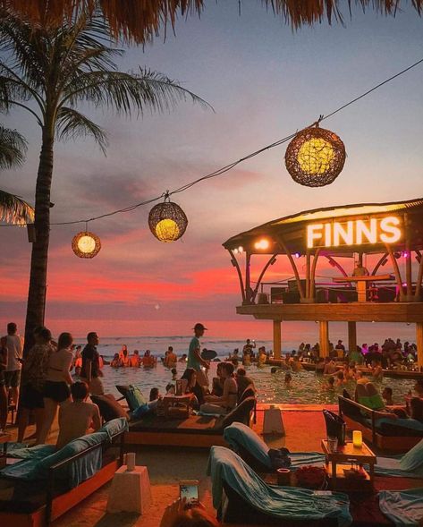 Island Party Aesthetic, Beach Festival Aesthetic, Ibiza Party Aesthetic, Beach Bar Aesthetic, Ibiza Beach Party, Beach Night Party, Beach Party Aesthetic, Beach Club Aesthetic, Bali Nightlife