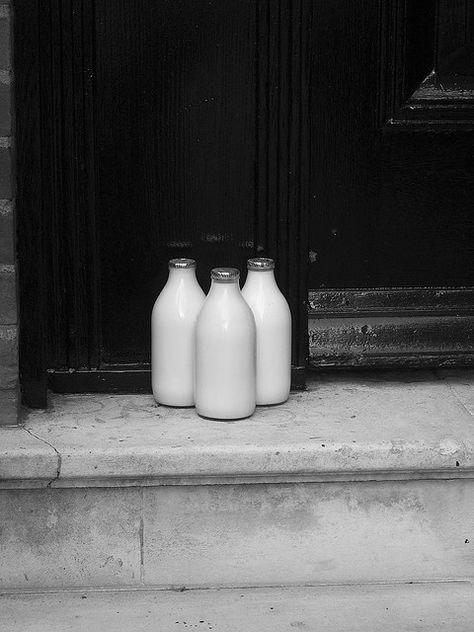 glass milk bottles Milk Delivery, Milk Bottles, White Cottage, Milk Bottle, Black White Photos, Black N White, The Good Old Days, Black And White Photography, Blackberry