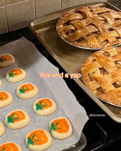 HAPPY OCTOBER ! Baking Fall, Fall Date Ideas, Fall Autumn Aesthetic, Dinner Aesthetic, Day Aesthetic, Happy October, Preppy Fall, Pumpkin Spice Season, Fall Food