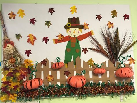 Autumn School Board Ideas, Autumn Classroom Display, Autumn In Kindergarten, Autumn Decorations Kindergarten, Autumn Decoration For Kindergarten, Jesenske Dekoracije, Autumn Kindergarten Decoration, Autumn Decoration Kindergarten, Autumn Classroom Decorations