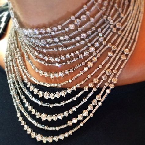 Expensive Diamond, Diamond Jewelry Necklace, Silver Jewelry Fashion, Cz Jewelry, Station Necklace, Jewelry Design Necklace, Diamond Design, High Jewelry, Jewelry Party