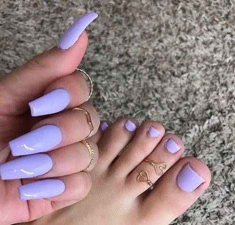 Who doesn't love warm sandal weather? Spring is a perfect time to blossom and show off those toes with these cute Mani Pedi Combos. Shapes Matching, Purple Toes, Mom Makeup, French Pedicure, Unghie Nail Art, Purple Acrylic Nails, Plain Nails, Nail Goals, Lavender Nails