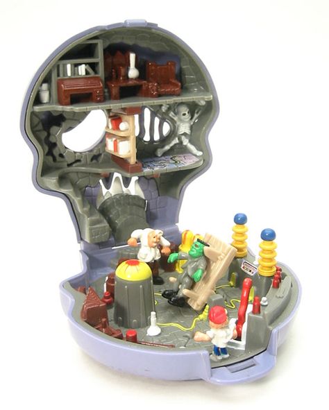 Mighty Max Escapes from Skull Dungeon Deadly Nightshade, Mighty Max, Polly Pocket, Fell In Love, In Love, Toys