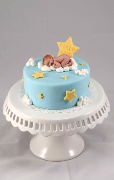 Baby on cloud for one month celebration By BakerzDad on CakeCentral.com Angel Baby Cake, Month Cake, Baby Cake Design, 1 Month Baby, Buttercream Cake Designs, Cloud Cake, One Month Baby, Hazelnut Cake, Simple Cake Designs