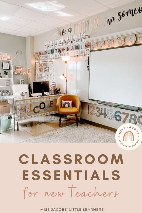 How To Decorate A Classroom Ideas, Teacher Classroom Inspiration, Beginner Teacher Classroom, Decorate Teacher Desk Ideas, Teacher Desk Area Decor, 1st Year Teacher Classroom Ideas, How To Be A Teacher, First Year Classroom Set Up, Decorate Teacher Desk