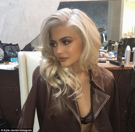 Maquillaje Kylie Jenner, Moda Kylie Jenner, Kylie Jenner Fotos, Kylie Jenner Blonde, Style Kendall Jenner, Kily Jenner, Beige Blond, Looks Kylie Jenner, Estilo Kylie Jenner