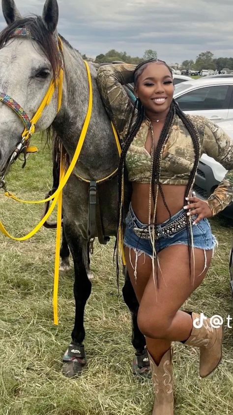 Baddie Cowgirl Outfits Black Women, Cowboy Boots And Dukes Outfit Black Women, Horse Riding Outfit Black Women, Mud Riding Outfit Black Women, Horseback Riding Outfit Black Women, Black Country Outfits Cowgirl, Cowgirl Outfits For Black Women, Hoedown Outfit Black Women, Rodeo Outfit Black Women