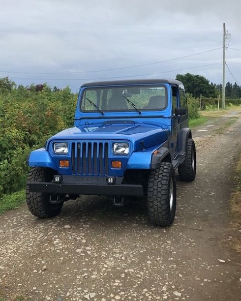 90s Jeep Wrangler, Jeep Wrangler 1995, Jeep Ika, Jeep Things, Jeep Girls, Jeep Yj, Money Pit, Inspirational Life Photos, Old Jeep