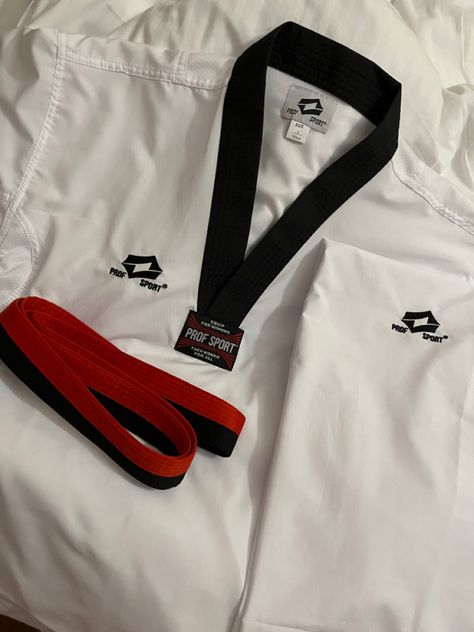 Taekwondo Red Belt Aesthetic, Black Belt Taekwondo Aesthetic, Blackbelt Taekwondo, Taekwondo Belt, Martial Arts Belt Display, Belts Aesthetic, Karate Suit, Martial Arts Humor, Black Belt Taekwondo