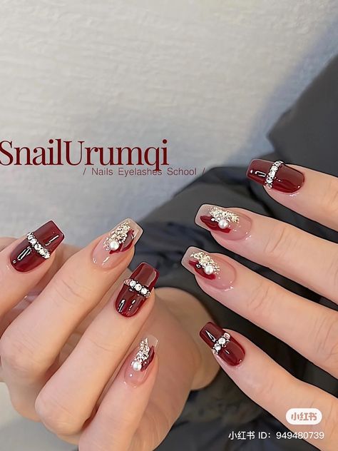 Nail Art Lebaran, Nail Art Maroon Elegant, Nailart Merah Maroon, Nail Art Merah Maroon, Nailart Maroon, Nail Art Merah, Maroon Nail Art Designs, Nail Maroon, Nail Art Maroon