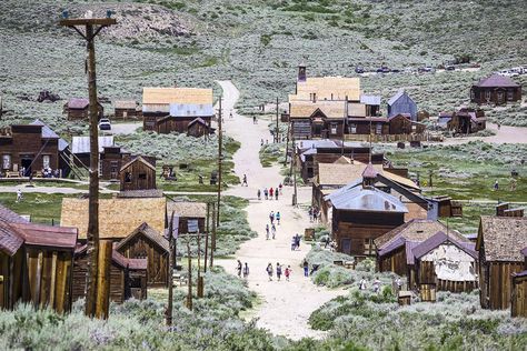 Ghost towns Ghost Towns Of America, Bodie California, Ghost City, Abandoned City, Abandoned Town, Old Fort, Usa Travel Destinations, Ghost Town, Ghost Towns