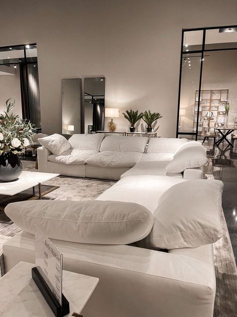 Chic White Apartment, Nice Modern Bedrooms, Comfy Cloud Couch, Living Room With Cloud Couch, Rh Sofa In Living Room, House Couches Living Rooms, Comfy Modern Home, White Plush Couch, Cloud Sofa Living Room Design