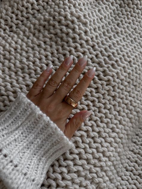 Oura Ring Aesthetic, Oura Ring Stack, Oura Ring Women, Oura Ring Styling, Jewelery Stacks, Christmas Must Haves, Oura Ring, 2024 Manifestation, Fitness Tracking