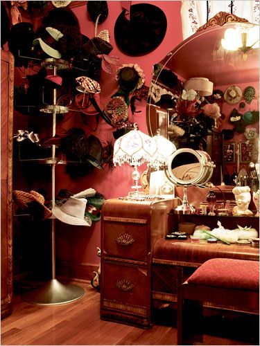 Dita von Teese's hat room Dita Von Teese Home, Vintage Dressing Rooms, Dark Circus, Dressing Room Closet, Shop Displays, Casa Country, Dream Closets, Gothic Victorian, Room Closet