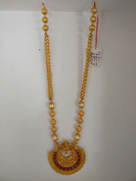 Gundla Mala, Mini Haram, Chand Bali, Pearl Chains, Locket Design, Gold Temple Jewellery, Gold Jewelry Outfits, Wrist Accessories, Online Gold Jewellery