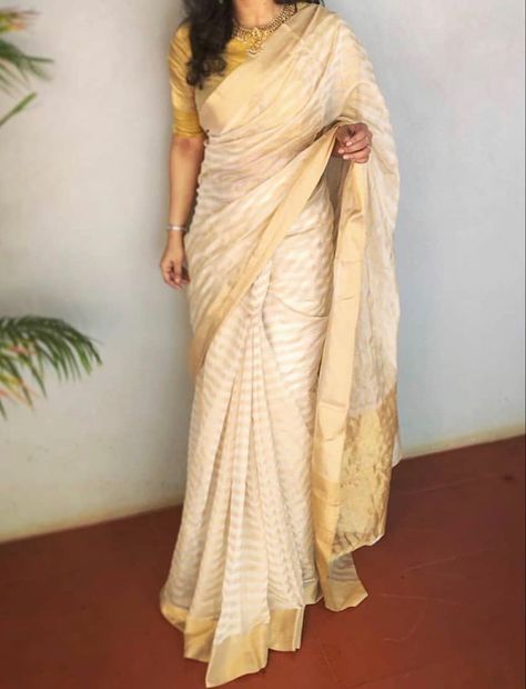 Kerala Saree With Golden Blouse, Tissue Set Saree Kerala, Onam Saree Blouse, Onam 2023, Onam Saree Kerala, Set Saree Kerala, White And Gold Saree, Simple Saree Blouse Designs, Kerala Kasavu Saree