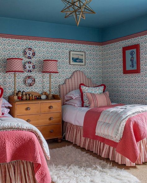 Jessica Lev Antiques on Instagram: “The most charming bedroom @charlottegaisford I love antique pine, especially in between twin beds! #bedroom #bedroomdesign #guestbedroom…” Wallpaper To Picture Rail, Painted Picture Rail, Wallpaper Bedroom Ceiling, Red Trim Interior, Bed Valances, Red And Blue Bedroom, Picture Rail Bedroom, Red Kids Room, Blue And Pink Room