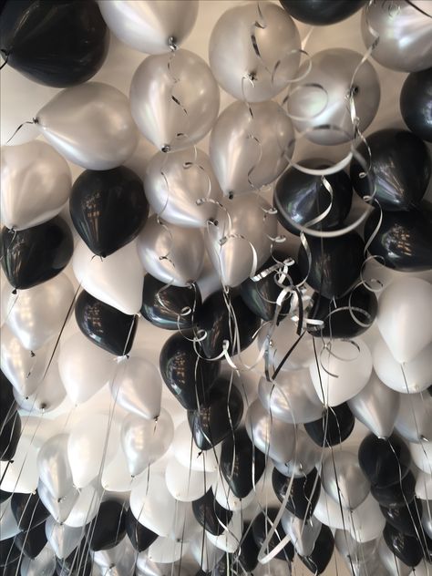 Black And White Balloons Aesthetic, Black Balloons Aesthetic, The Weeknd Birthday, Black And White Balloons, Balloon Ceiling, 17th Birthday Ideas, Legacy Of Gods, Disco Party Decorations, Aries Birthday