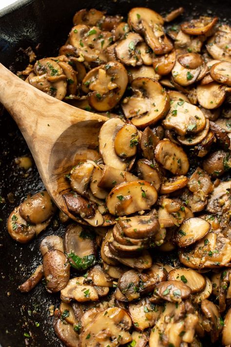 Easy Garlicky Sauteed Mushrooms • Salt & Lavender Easy Sauteed Mushrooms, Round Steak Recipes, Filet Mignon Recipes, Seared Pork Chops, Sautéed Mushrooms, Beef Steak Recipes, Lavender Recipes, Fall Cooking, Mushroom And Onions