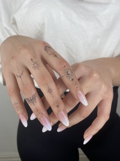 Spiritual Dainty Tattoos, Nail Bed Tattoo, Libra Tattoo On Finger, Faded Finger Tattoo, Bohemian Hand Tattoos, Pretty Hand Tattoos For Women Simple, Minimal Hand Tattoos For Women, Pinky Tattoos For Women, Delicate Finger Tattoo