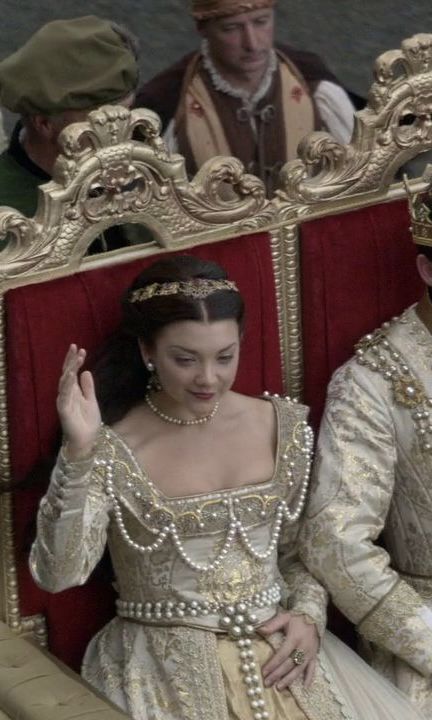 Natalie Dormer as Anne Boleyn Anne Boleyn Aesthetic, Natalie Dormer Anne Boleyn, The Tudors Tv Show, Tudor Gown, Coronation Gown, Tudor Dress, Tudor Fashion, Tudor Costumes, The Other Boleyn Girl